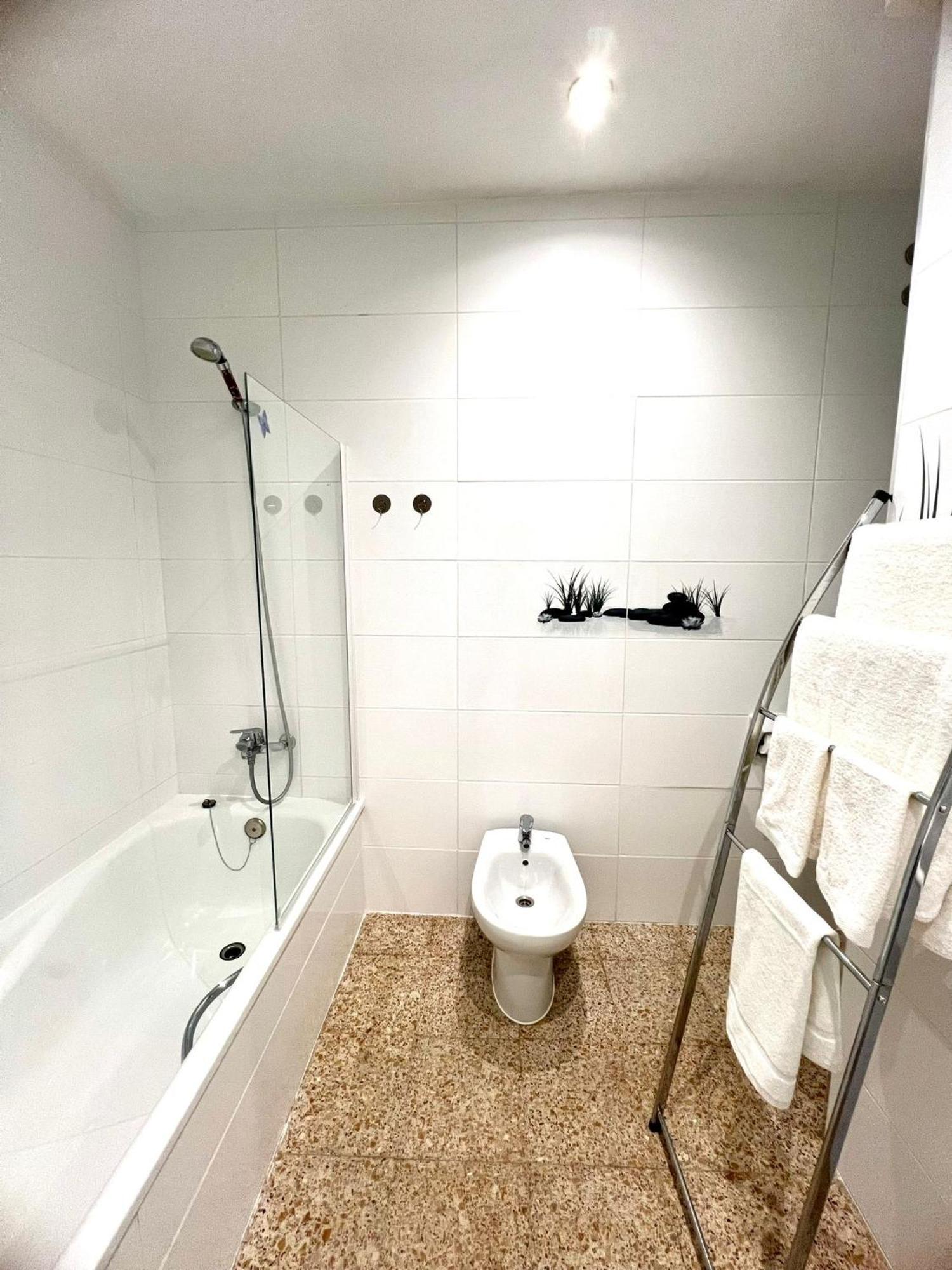 Escondite Central Con Terraza Compartida En La Azotea Rosas Habitación foto